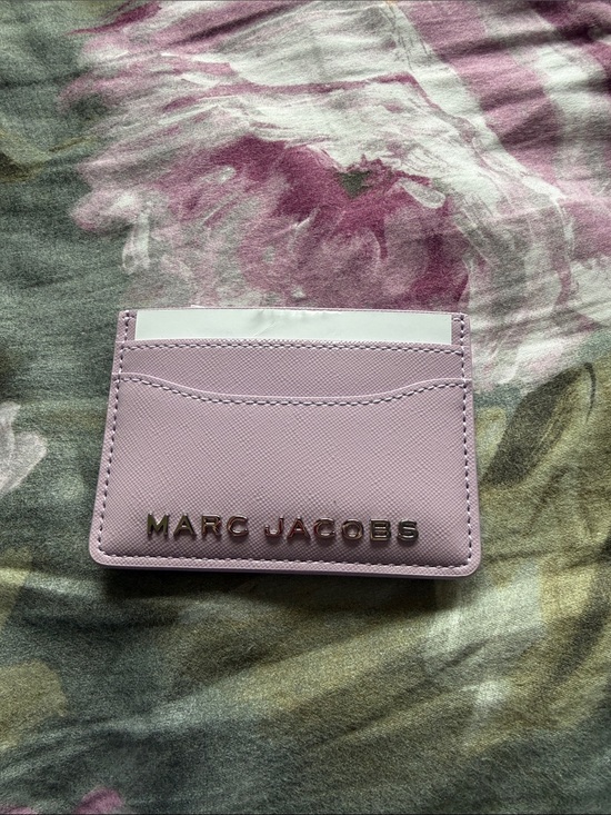 Marc Jacobs Accessories - Marc Jacobs Lavender Saffiano Leather Card Holder with Gold Logo